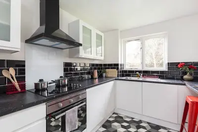 Image de Rétro 1 lit pour 4 à 10 minutes du marché de l'arrondissement