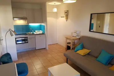 Image de Studio spacieux de 27 m2  avec clim, garage, Wi-fi