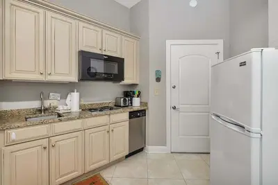 Image de Situé près de St. Jetée de Simons Island, restaurants, phare et parc Neptune au bord de l'océan