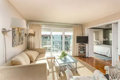 Image de Unité avec vue sur la mer au Beach Club. Piscine, accès à la grande plage, tennis et plus!