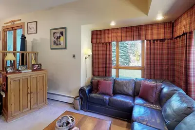 Image de Économies d'été avec jusqu'à 35% de réduction - Condominium de luxe à 3 chambres