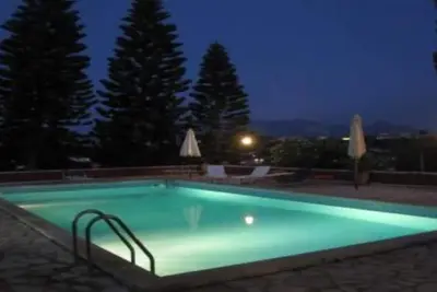 Image de \"Villa Cesco\" Dependance / piscine / mer / golfe de Castellammare / bosquet d'agrumes / barbecue