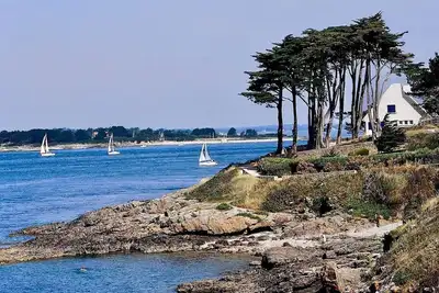 Image de Appartement de caractère *** entre Océan et Golfe dans une propriété de charme.
