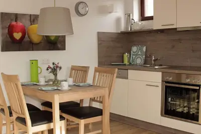 Image de 4 ***** feel-good-apartments f. normes élevées, fraîchement rénové, centr. - u. plage