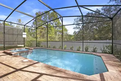 Image de Nice Getaway-New 6br House avec chambre à thème, piscine, parc aquatique, près de Disney