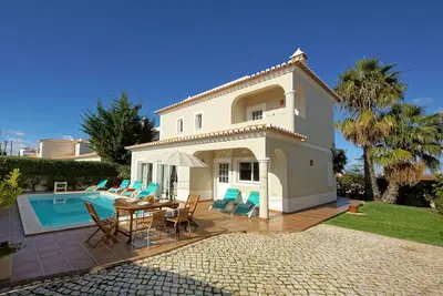 Image de Villa à Carvoeiro près de Plage & Piscine