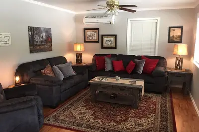 Image de Songbird Haven - Cottage 2br / 1ba à 16 km des Silos, Magnolia et Baylor