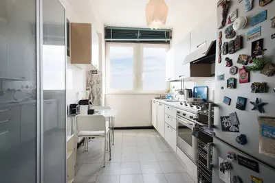 Image de Appartement panoramique sur le gratte-ciel avec balcon