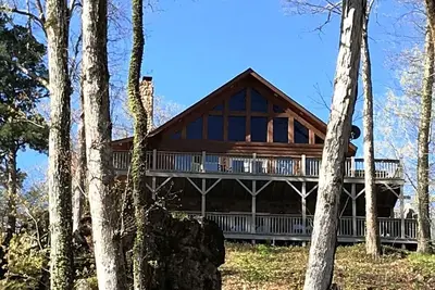 Image de Cabine familiale avec 150 pi de façade sur la rivière actuelle à Ozark Scenic River Wa