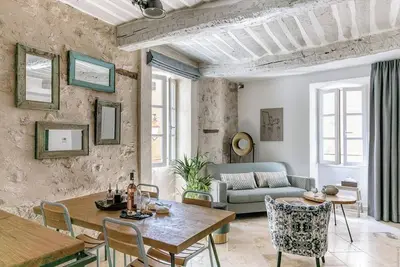 Image de Cosy charmant et moderne au cœur de Valbonne