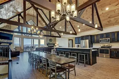 Image de Brand New, Maintenant Ouvert! Bed / 8 Bath - Sleeps 32 In Lits