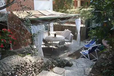 Appartement confortable avec terrasse, pres de la mer, in Marina di Castagneto