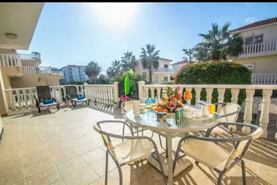 Image de 1 grande belle chambre à louer à Chypre