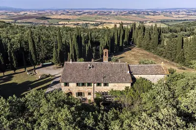 Image de Magnifique villa noble dans la réserve naturelle, près de Sienne.