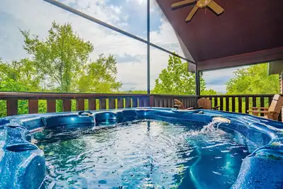 Image de Vista Breeze: Cabine Premium + Luxe! Cinéma maison, services de qualité, près des attractions majeures!