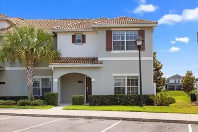 Image de 5 chambres / 4 salles de bains Lake Storey (3149pp)