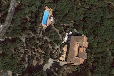Image de Villa de luxe avec piscine à 500 mètres de la mer.