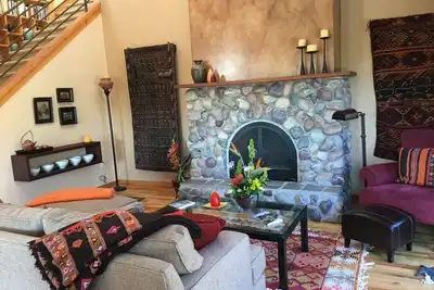 Image de Maison d'artiste exquise, tout l'été ou de mois en mois.