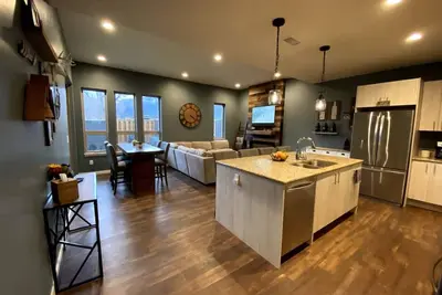 Image de Nouvelle maison spacieuse près du centre-ville de Salida