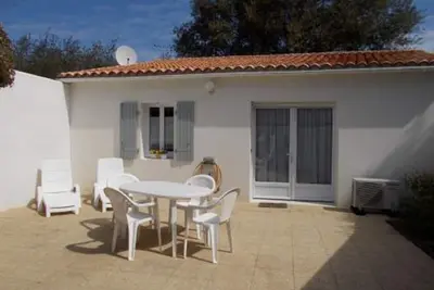 Image de Maison - 4 Personnes - 2 Chambres - Terrasse - Bord de Mer - Plage - ile de Ré