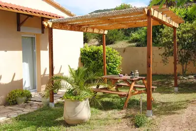 Image de Studio ds Villa à La Campagne av Terrasse, au calme à Alata