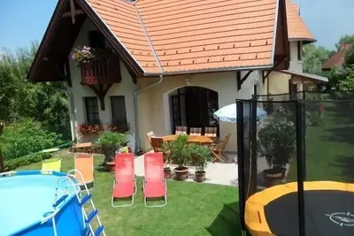 Image de Appartement de vacances Balatonföldvár pour 1 - 8 personnes avec 3 chambres à coucher - Appartement