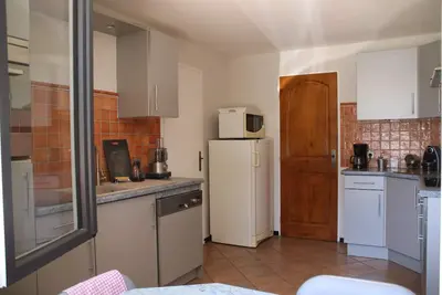 Image de Maison avec piscine  privée jardin tennis