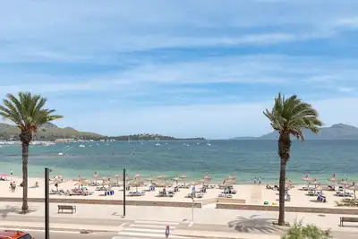 Image de Beachfront Sivella Apartment for four people