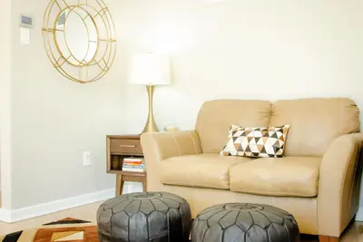 Image de The Academy - Nouvelle Liste! 10 places, la plus grande région de Winnipeg