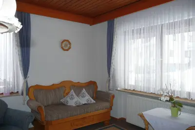 Image de Appartement confortable dans un endroit calme avec un balcon couvert