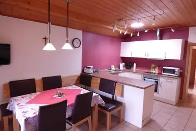 Image de Appartement mansardé confortable (70 m²) avec balcon pouvant accueillir jusqu'à 4 personnes