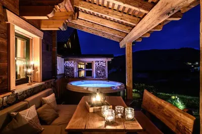 Image de Appartement (95 m²) avec cheminée et baignoire d'angle et coin barbecue