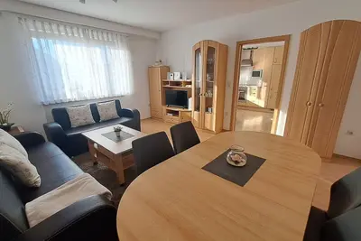 Image de Appartement pour 5 personnes avec matelas à ressorts, cuisine équipée supérieure et bien plus