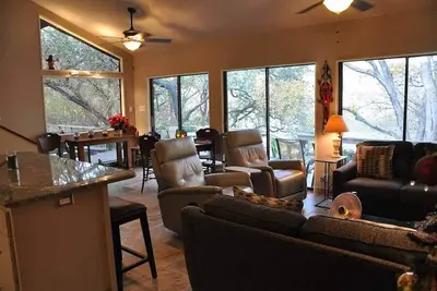 Image de Belle maison de campagne de colline avec accès au ruisseau et à la rivière