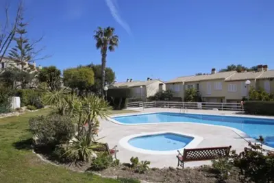 Image de Jolie maison de plage avec piscine et court de tennis - Vue sur la mer - Costa Daurada