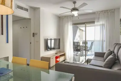 Image de Première ligne / Wifi / Spa / Vues mer / Piscine chauffée / Mascotte