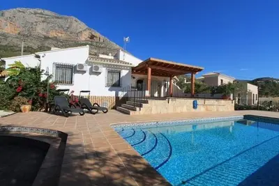 Image de Villa Mia - 6 ou 8 personnes, y compris le studio