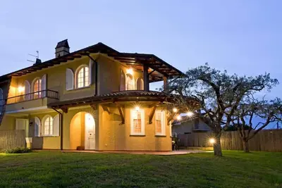 Image de Villa charmante avec piscine à Piano di Mommio - Free Wi-Fi