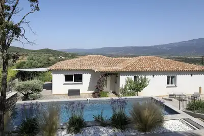 Image de Villa moderne avec piscine privée entre Bonifacio et Porto-vecchio