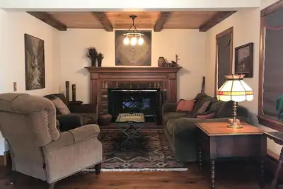 Image de Nouvelle Liste! Belle Maison 4br Dans Le Village De Bolton Landing Walk Partout