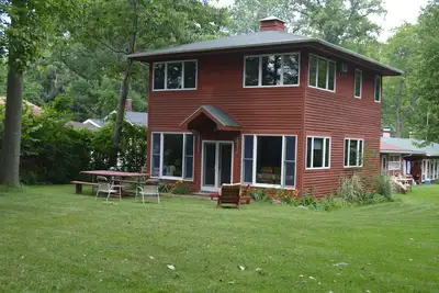 Image de ** Promotion De Printemps! ** (Voir description) Lake House avec plage privée mis à jour!