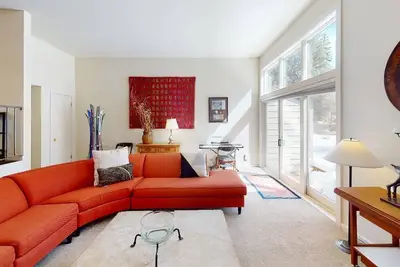 Image de Jusqu'à 40% de réduction sur les tarifs annoncés - Condominium de luxe à 2 chambres