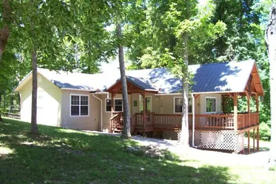 Image de Abordable, privé, Norfork Lake View Home - Marchez jusqu'au bord de l'eau! Super sympa!