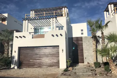 Image de Villa privée Luna Blanca avec 3 chambres et salon