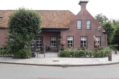 Image de Magnifiquement situé dans la nature à proximité du quartier de Lauwersmeer