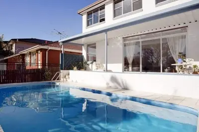 Image de 5 Br Maison à Cronulla avec piscine