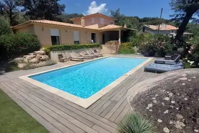 Image de Porto-Vecchio belle villa, très calme, proche plages -6 km et commerces-2. 4 km