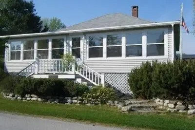 Image de Cottage spacieux dans la Castine historique