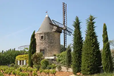Image de Le Moulin de la Badelle - Un moulin en Provence, au cœur du Luberon.
