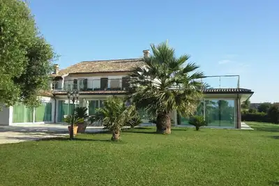 Image de Villa Maison de campagne avec appartements séparés